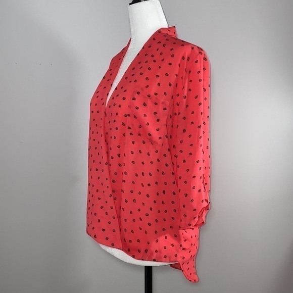 Hearts Patterned Blouse Deep V Pink and Black - Picture 5 of 16